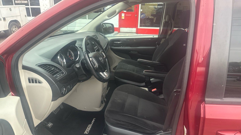 2016 Dodge Grand Caravan Image 5