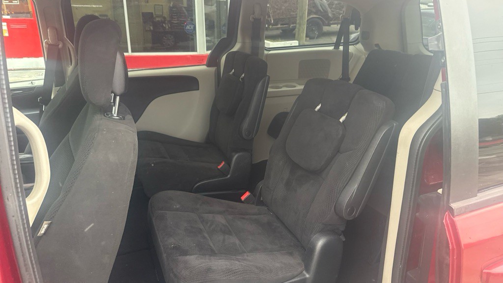 2016 Dodge Grand Caravan Image 6