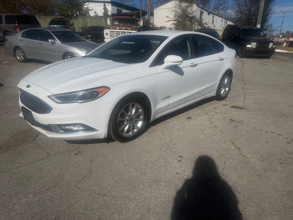 2017 Ford Fusion Image 2