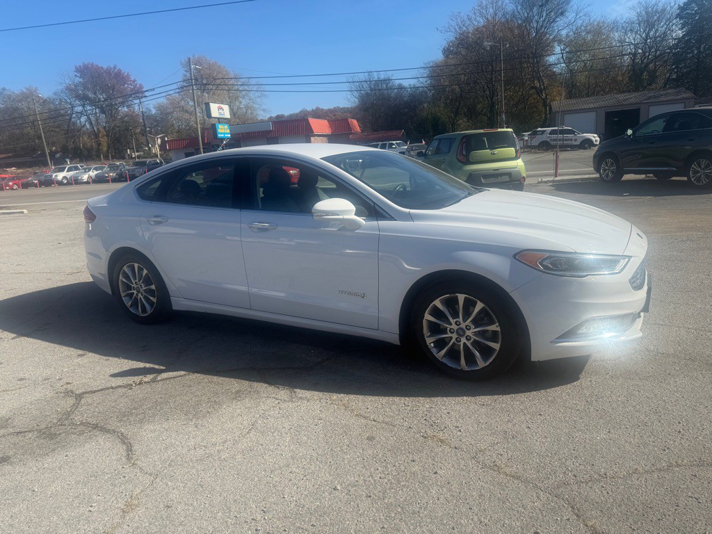 2017 Ford Fusion Image 5