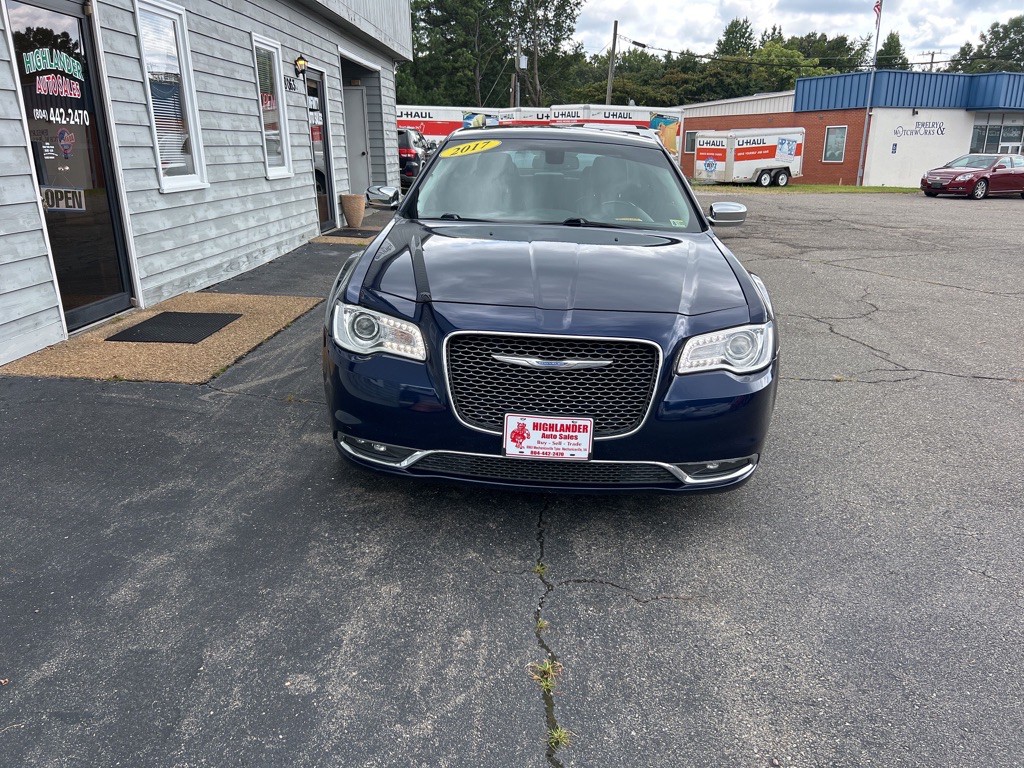 2017 Chrysler 300 Image 6