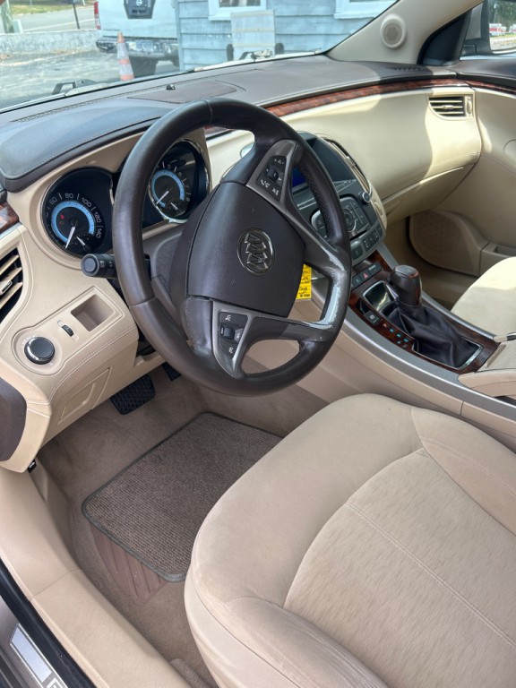 2010 Buick Lacrosse Image 7