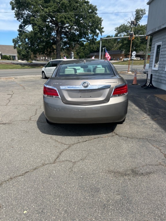2010 Buick Lacrosse Image 18