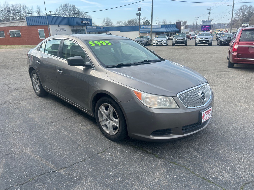 2010 Buick Lacrosse Image 3