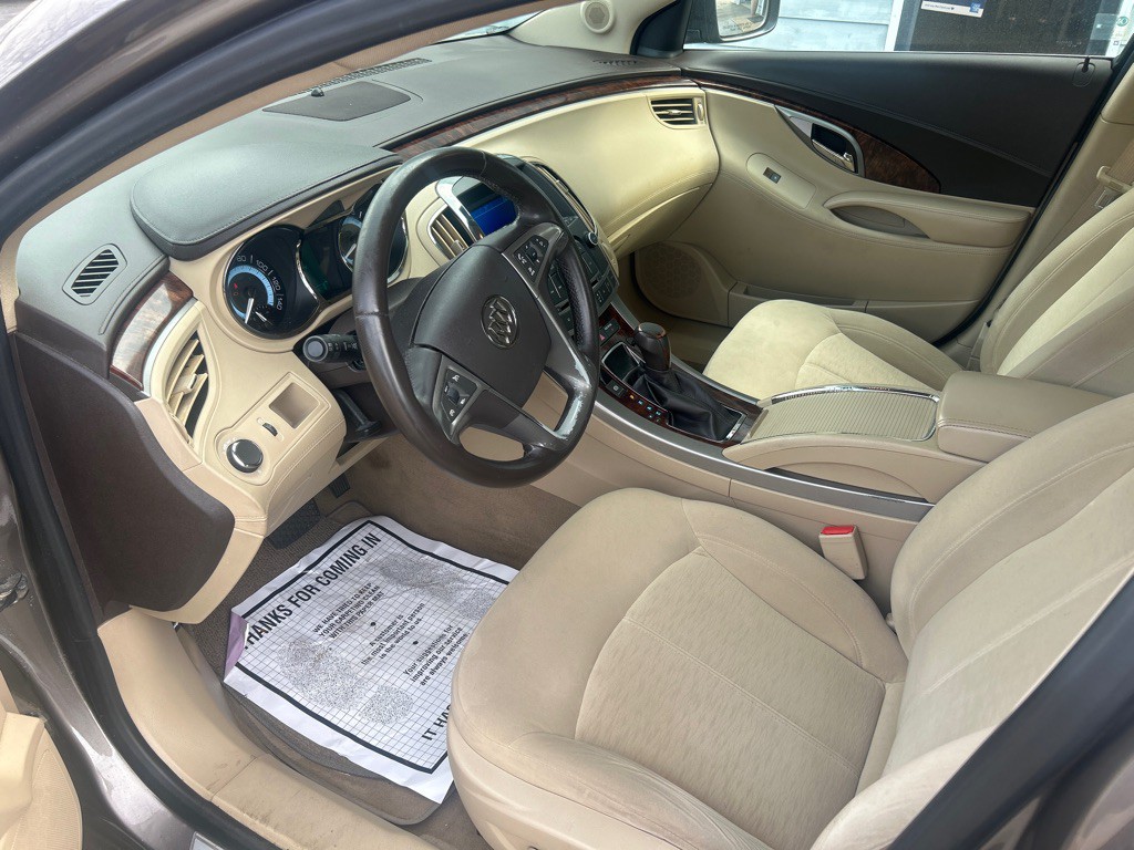 2010 Buick Lacrosse Image 7