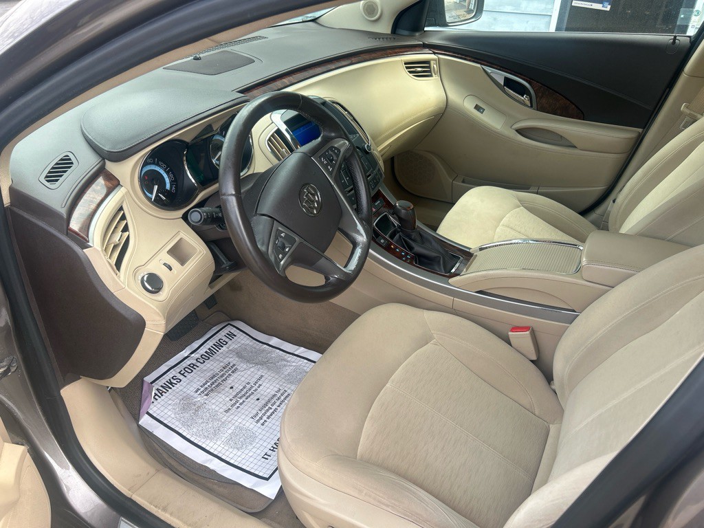 2010 Buick Lacrosse Image 10