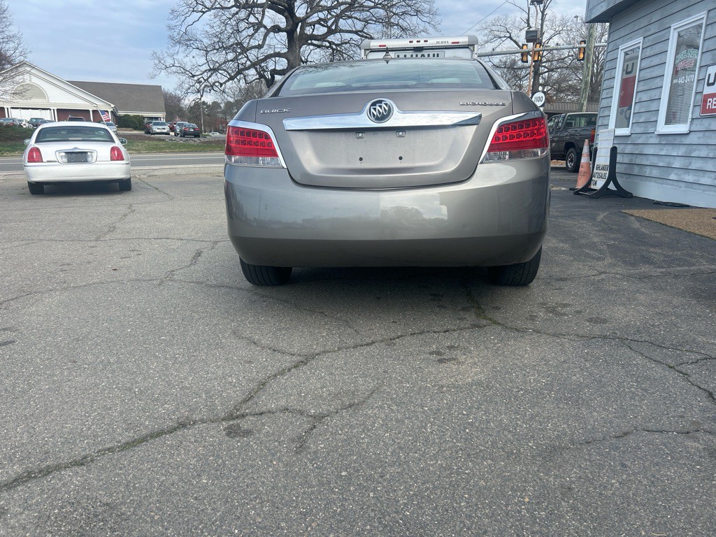 2010 Buick Lacrosse Image 16