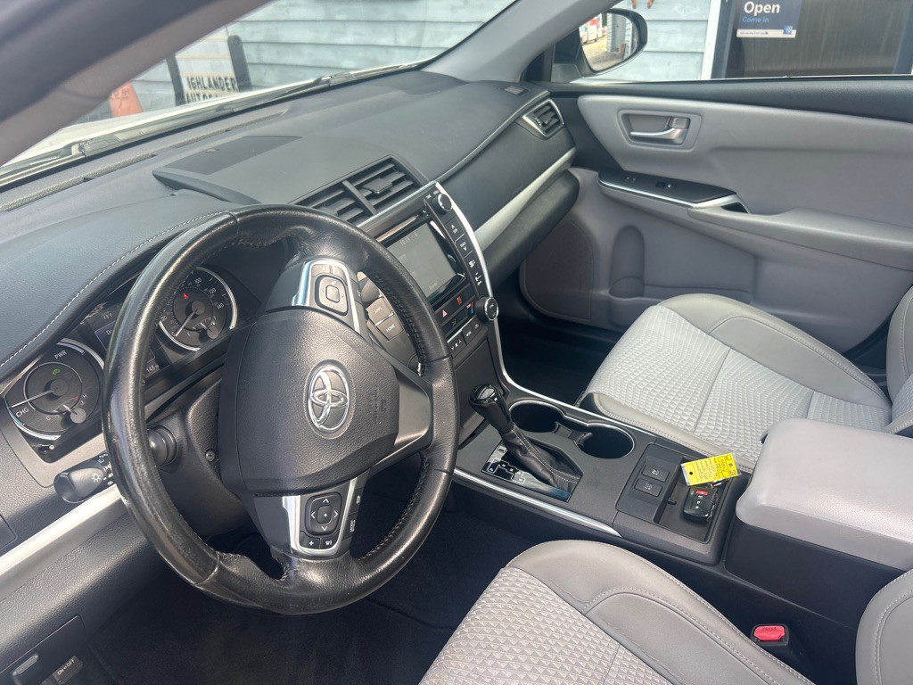 2015 Toyota Camry Image 4