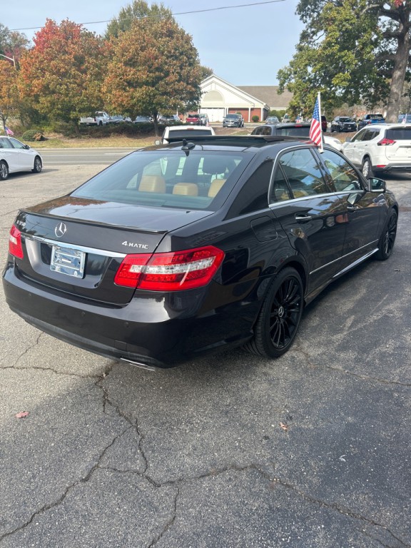 2013 Mercedes-Benz E-Class Image 4