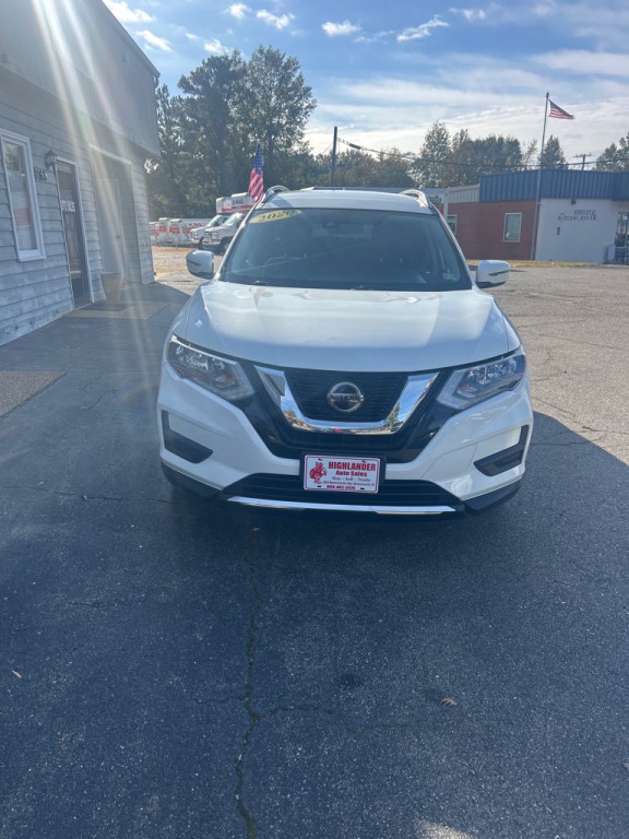 2020 Nissan Rogue Image 2