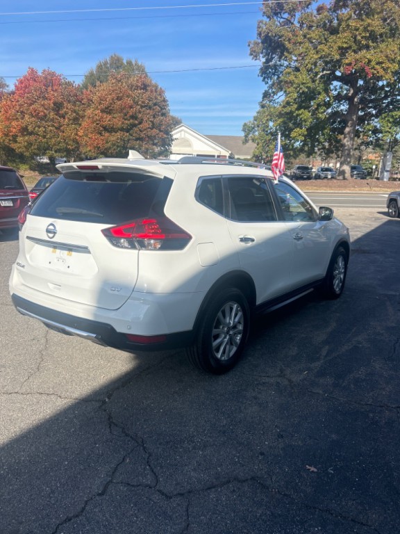 2020 Nissan Rogue Image 21