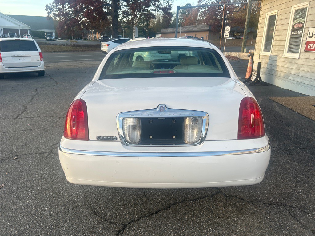 1998 Lincoln Town Car Image 5