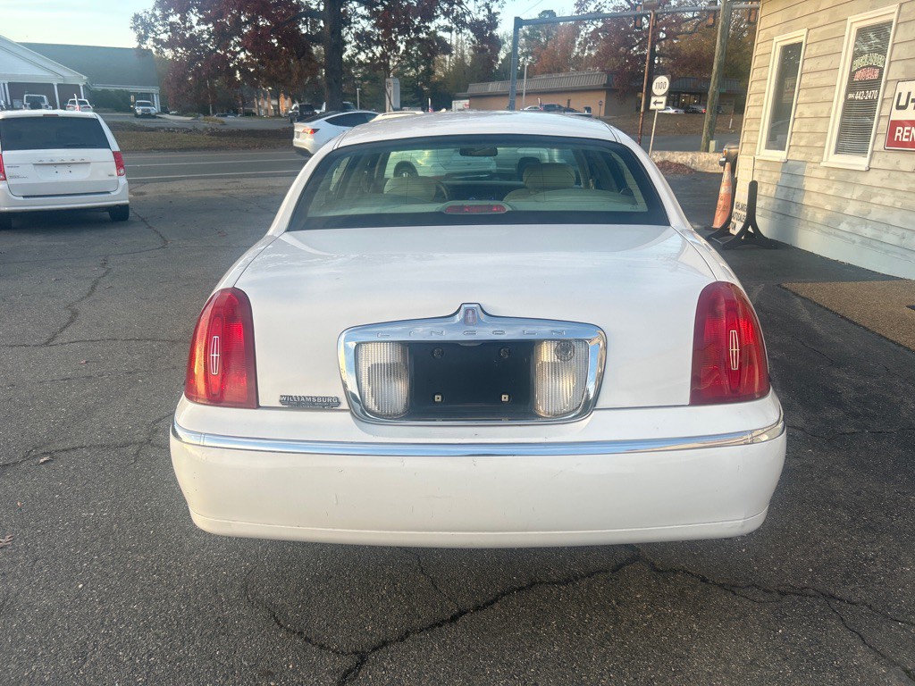 1998 Lincoln Town Car Image 21