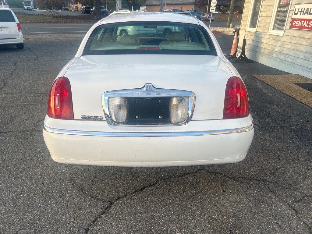 1998 Lincoln Town Car Image 22