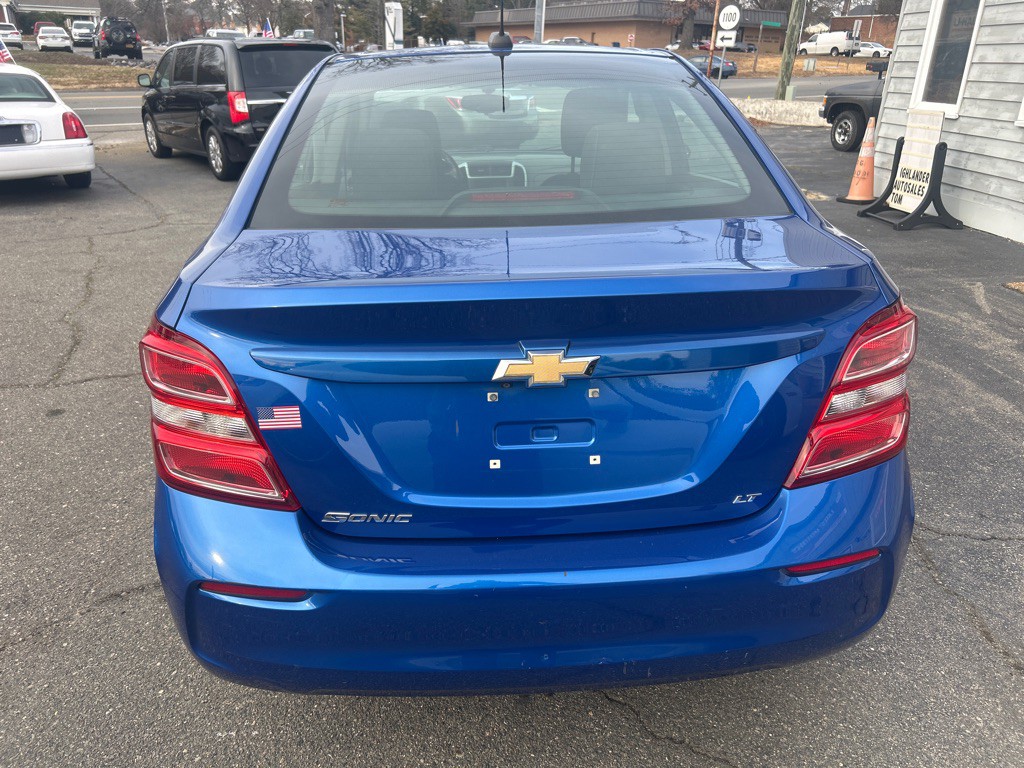 2020 Chevrolet Sonic Image 11