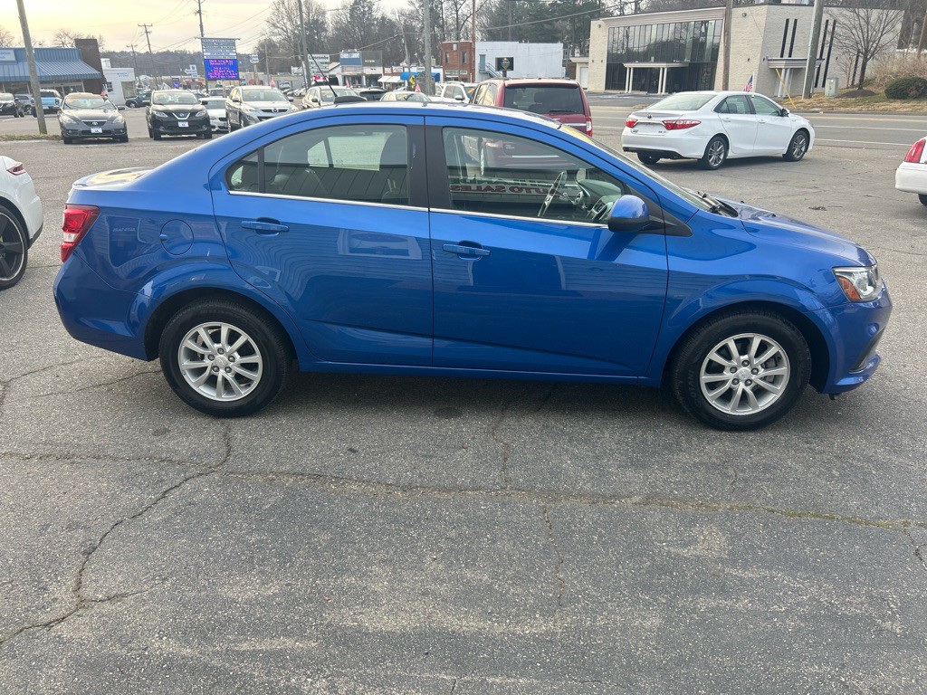 2020 Chevrolet Sonic Image 25