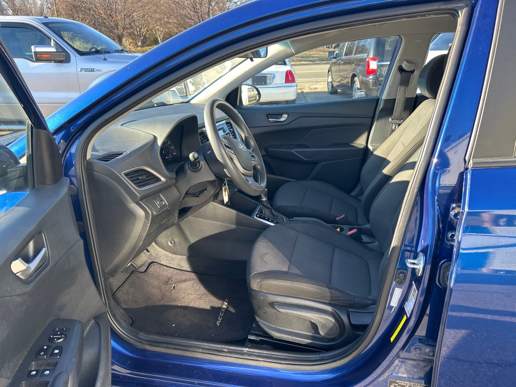 2020 Hyundai Accent Image 5