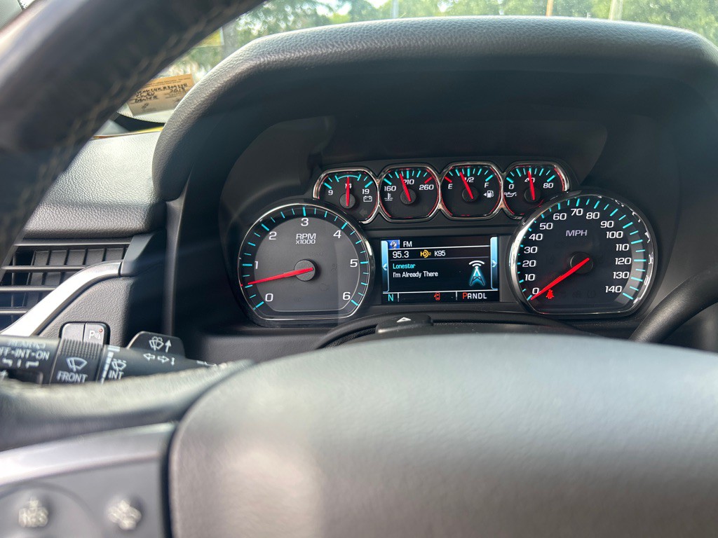 2019 Chevrolet Suburban Image 11