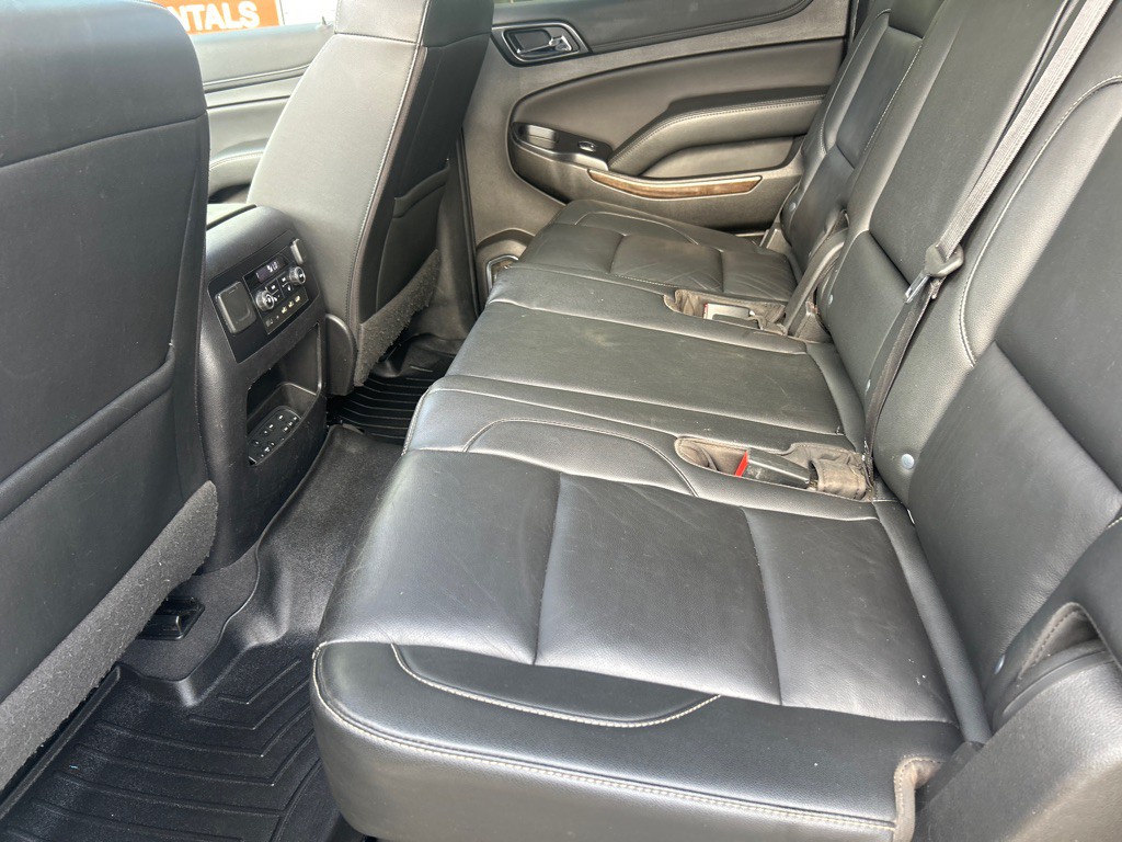 2019 Chevrolet Suburban Image 17