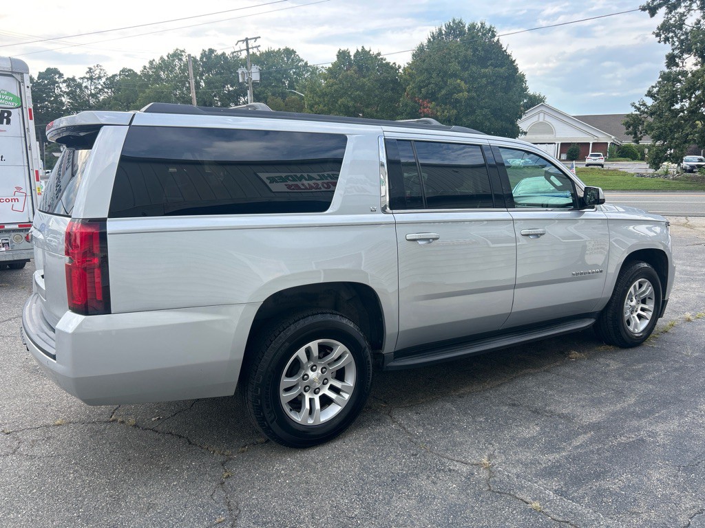 2019 Chevrolet Suburban Image 23