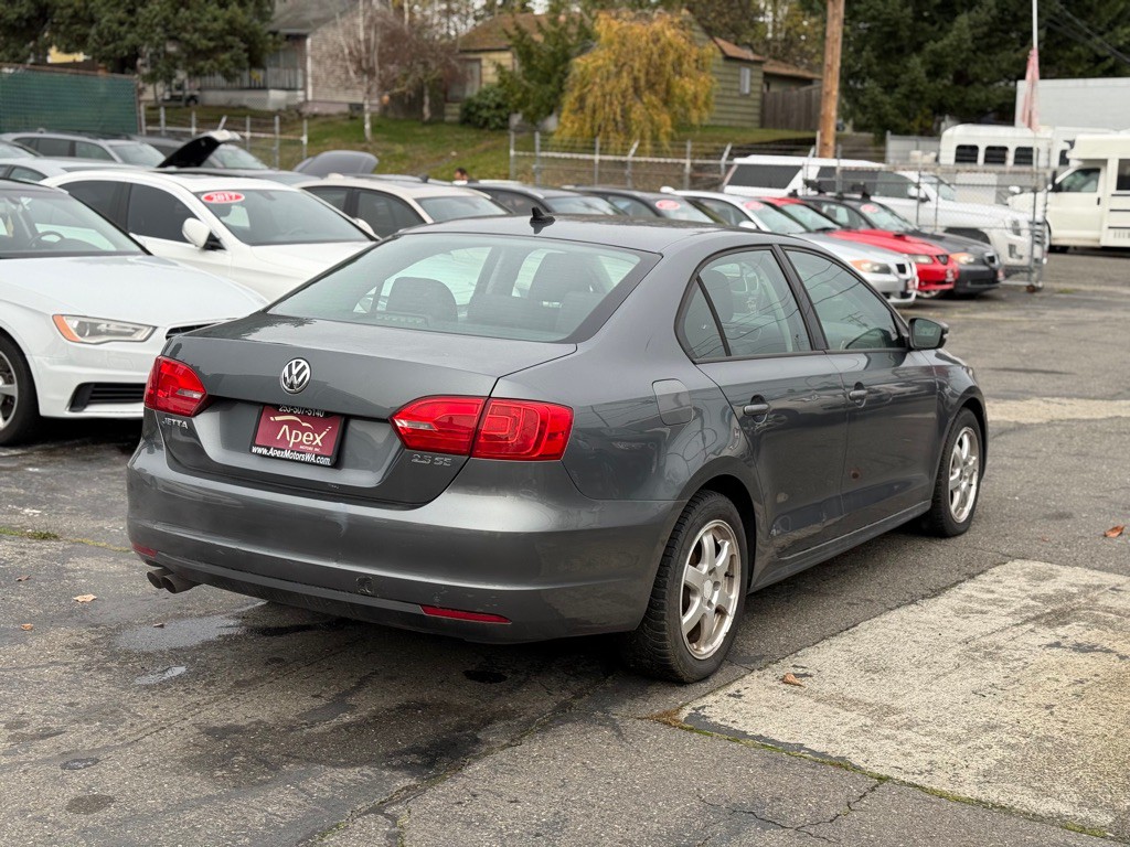 2012 Volkswagen Jetta Image 4