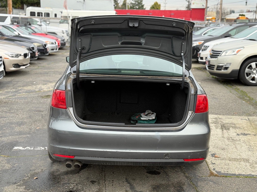 2012 Volkswagen Jetta Image 7