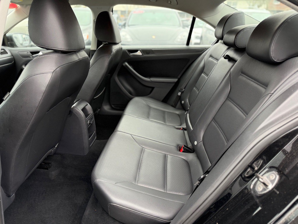 2014 Volkswagen Jetta Image 11