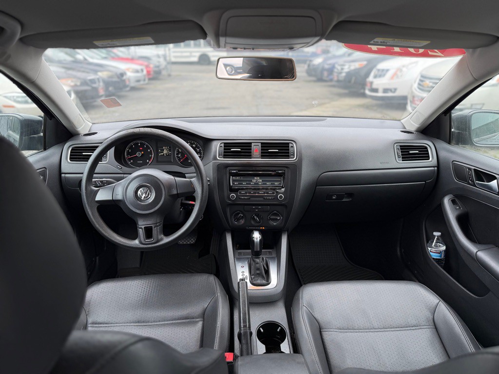 2014 Volkswagen Jetta Image 12