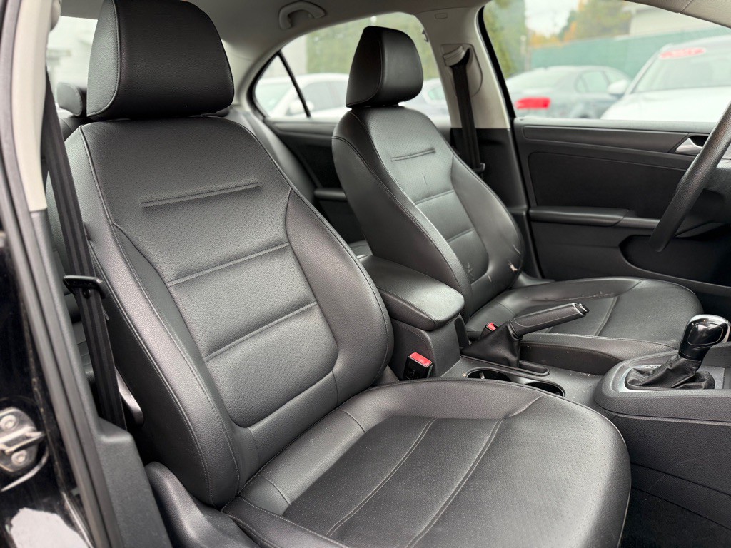 2014 Volkswagen Jetta Image 15