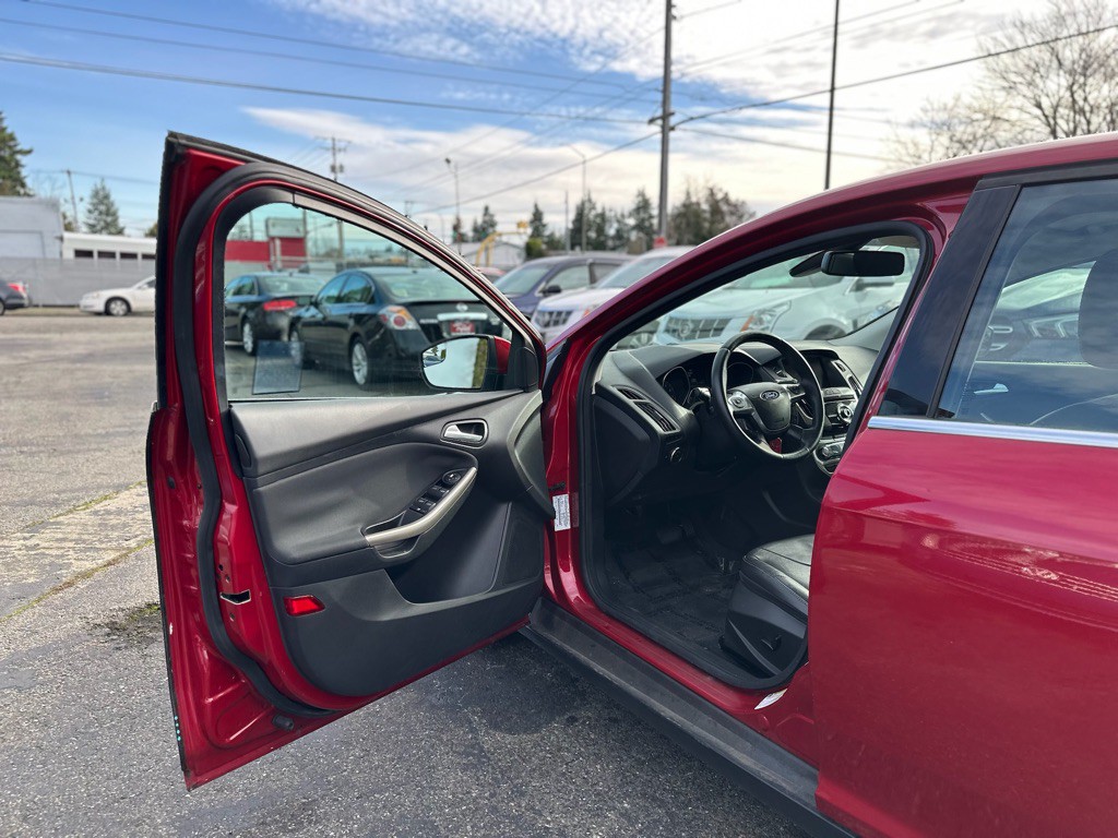 2012 Ford Focus Image 7