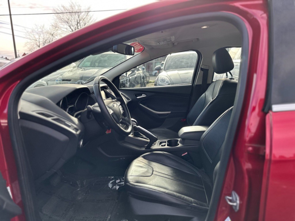 2012 Ford Focus Image 8