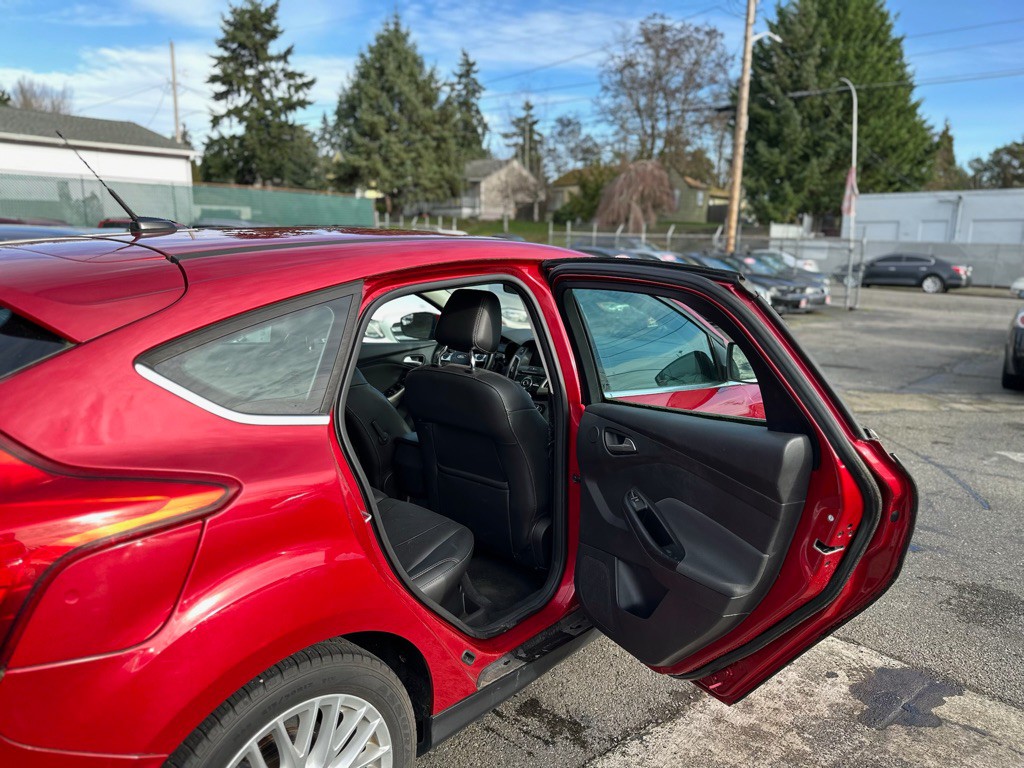 2012 Ford Focus Image 11