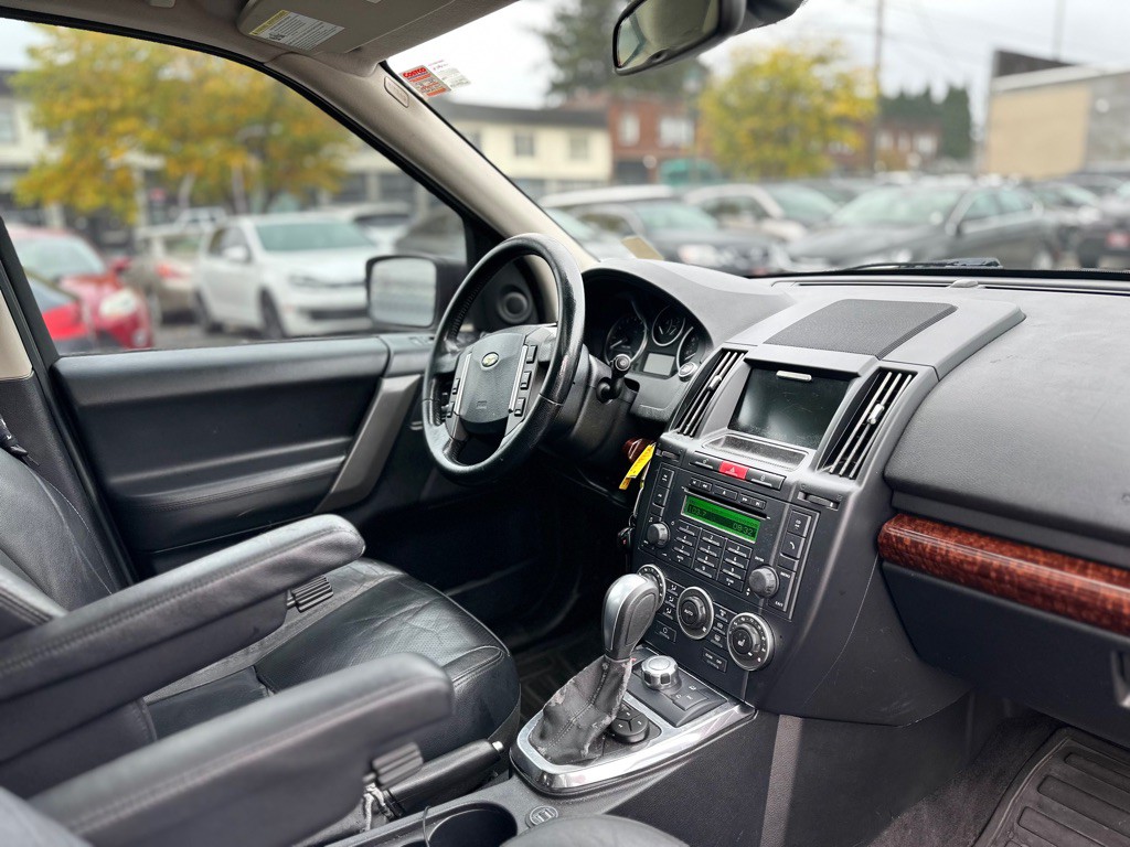 2008 Land Rover LR2 Image 15