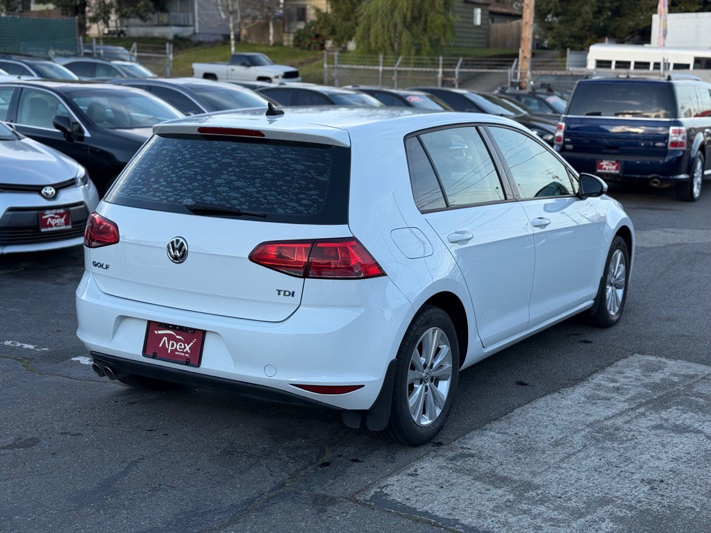 2015 Volkswagen Golf Image 4