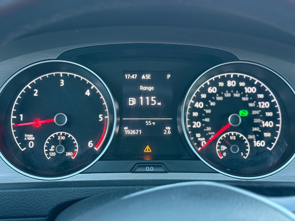 2015 Volkswagen Golf Image 11