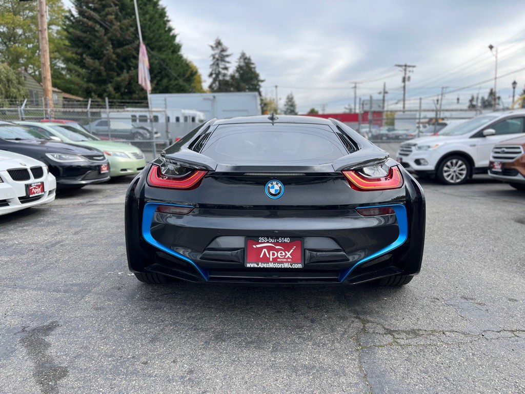 2015 BMW i8 Image 7