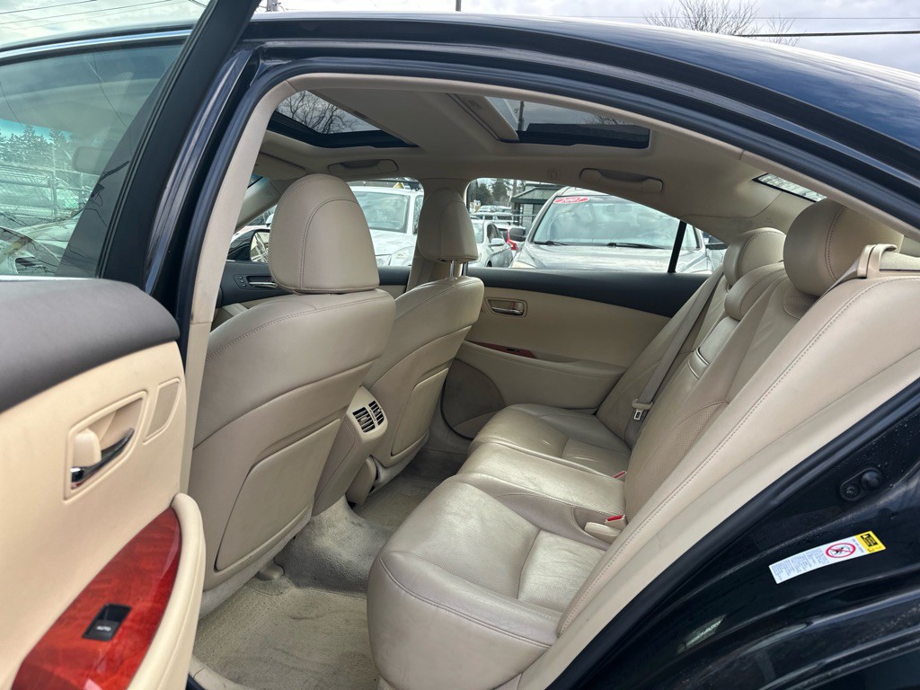 2007 Lexus ES Image 11
