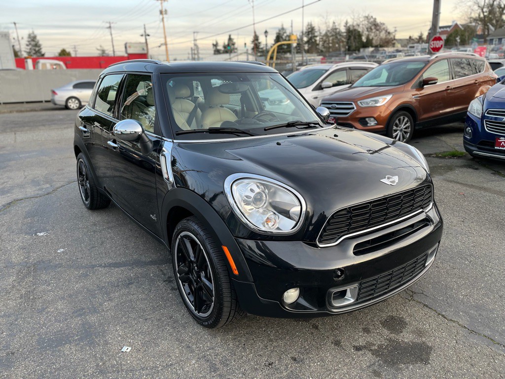 2012 MINI Countryman Image 2