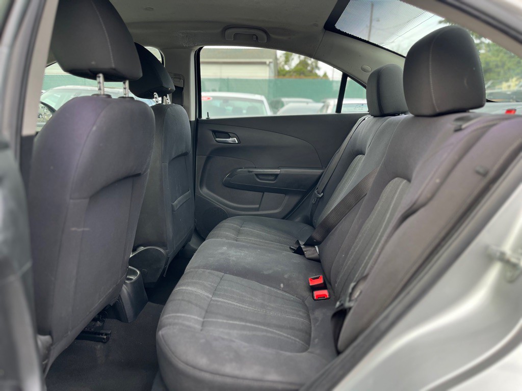 2013 Chevrolet Sonic Image 11