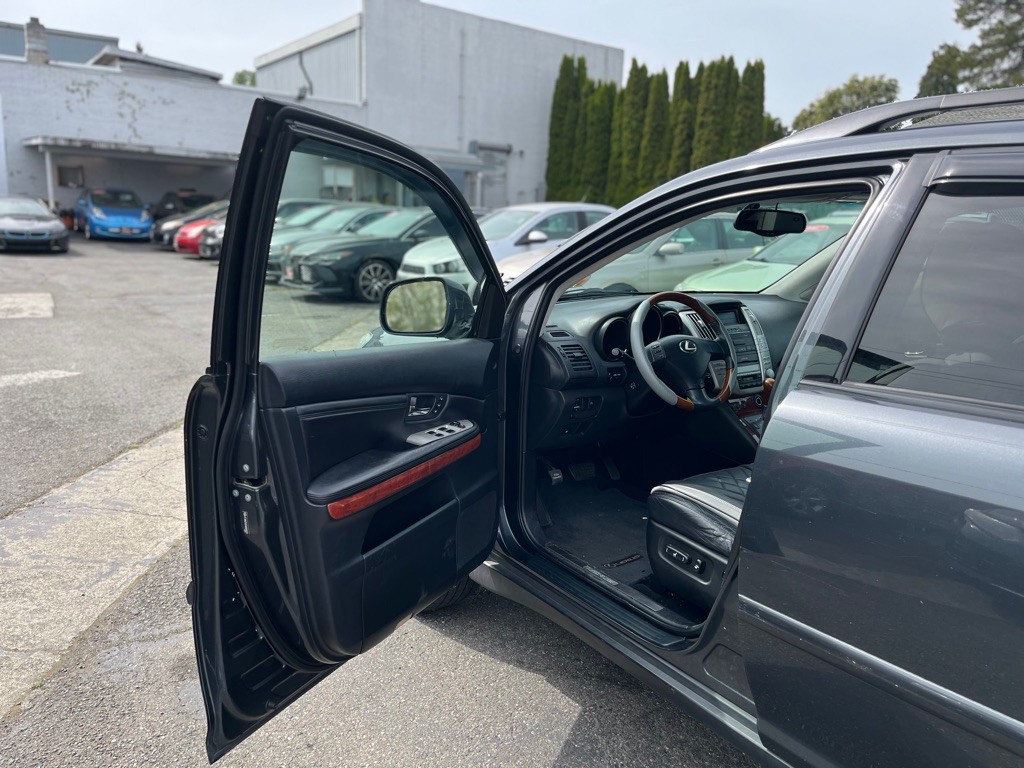 2004 Lexus RX 330 Image 8