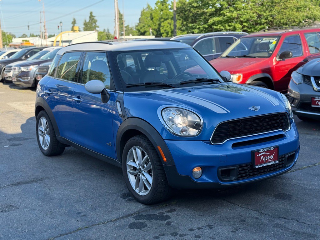 2011 MINI Countryman Image 2