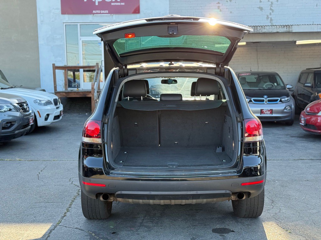 2008 Volkswagen Touareg Image 7