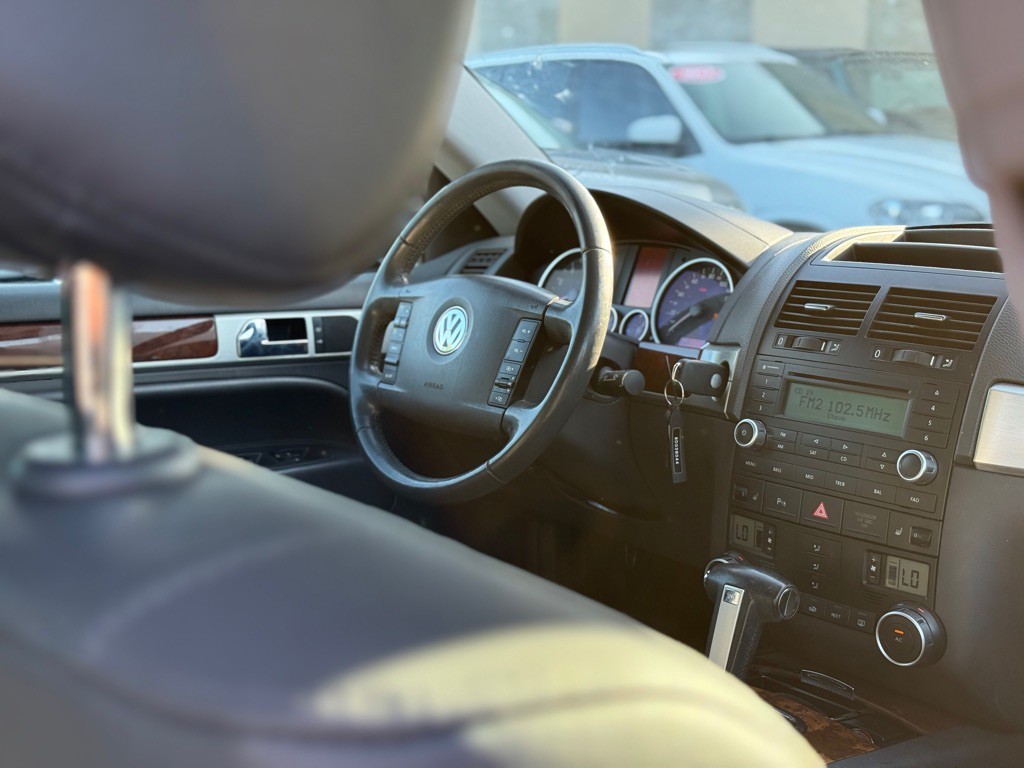 2008 Volkswagen Touareg Image 18