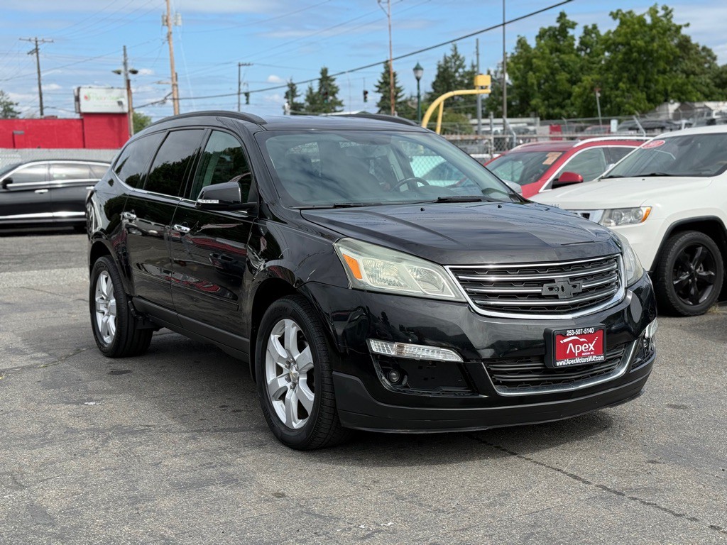 2016 Chevrolet Traverse Image 2