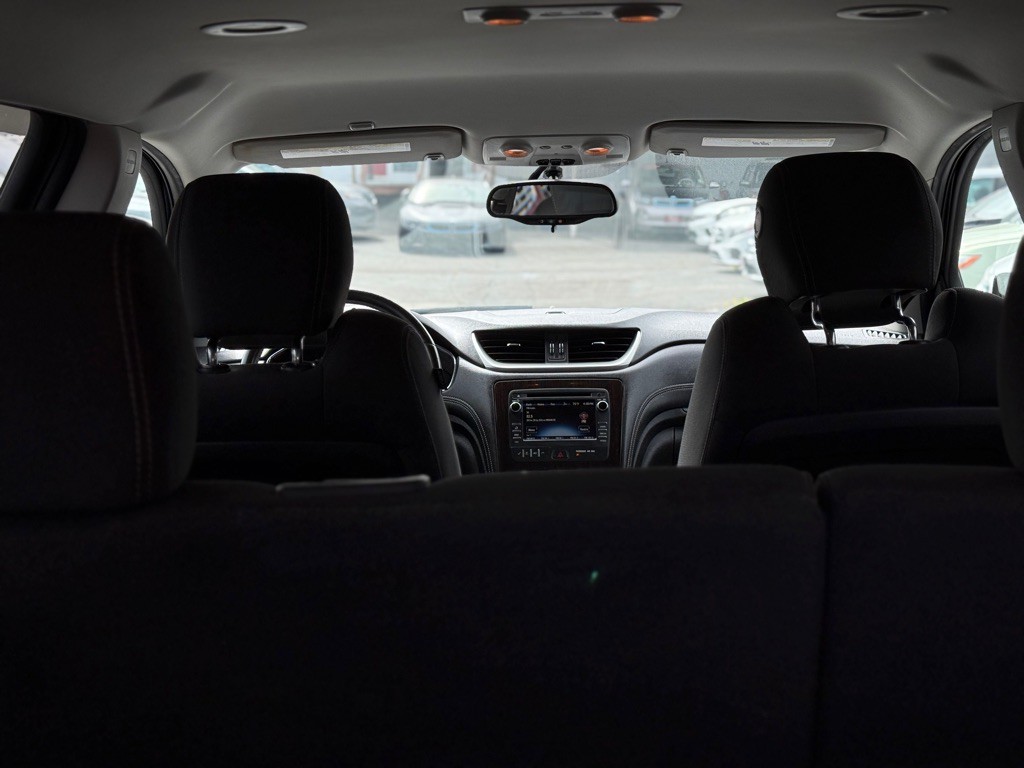 2016 Chevrolet Traverse Image 8