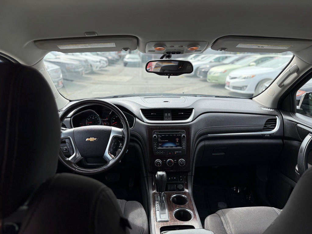 2016 Chevrolet Traverse Image 14