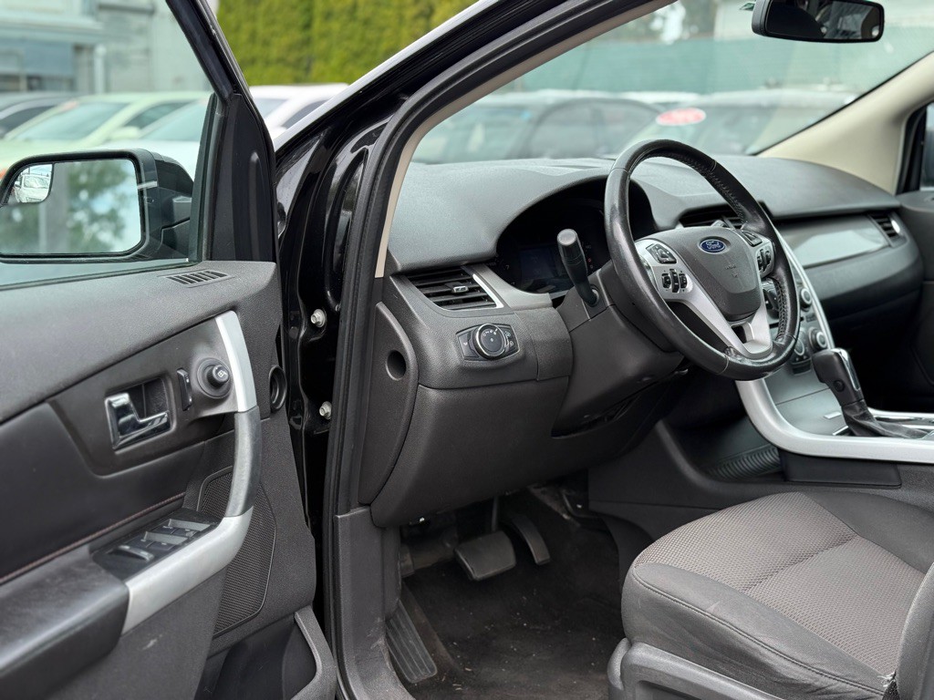2013 Ford Edge Image 8