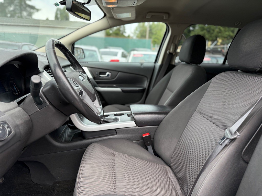 2013 Ford Edge Image 9
