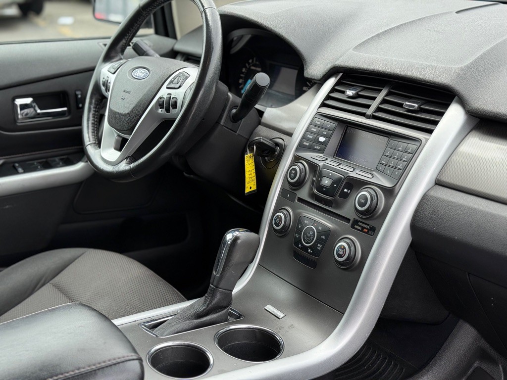 2013 Ford Edge Image 16