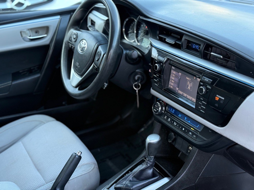 2014 Toyota Corolla Image 15
